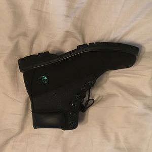 Like new limited release naughty tims in black